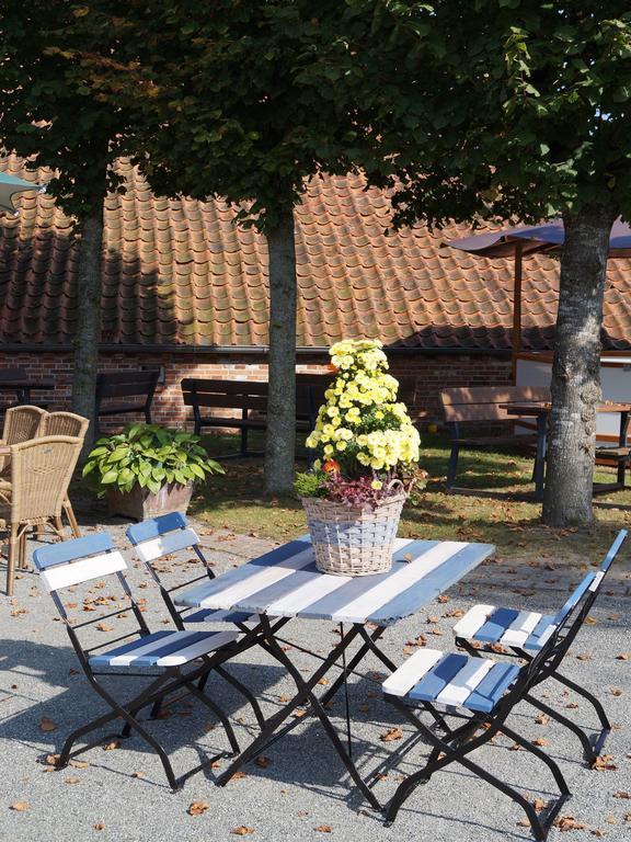 Gasthuus Ulenhoff Hotel Westoverledingen Exterior foto